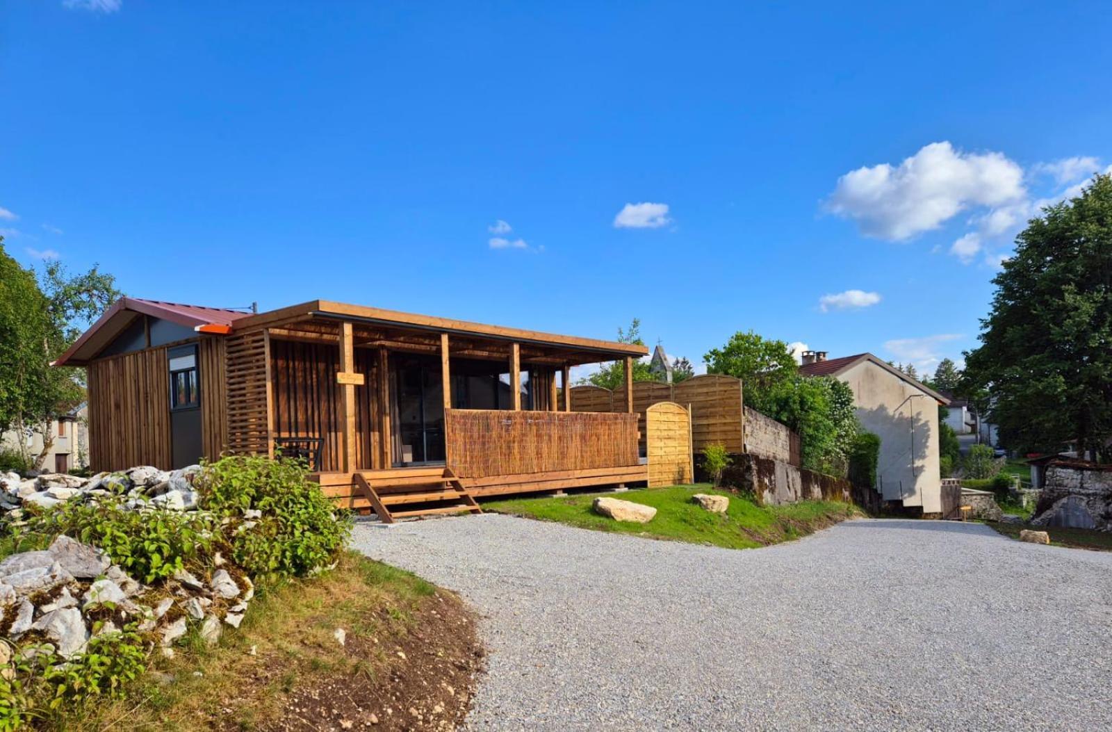 Les Lodges D'Emeraude Maisod Exterior photo
